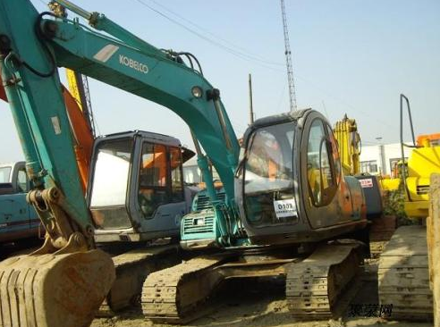 挖掘機(jī)陷車(chē)，你需要了解以下方法